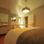 Casas De Santiago *